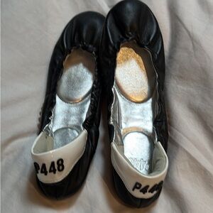 P448 Black Leather Ballet Flats (Bella)